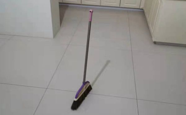 伴侣圈立扫把是甚么意义,为甚么大师都在立扫把