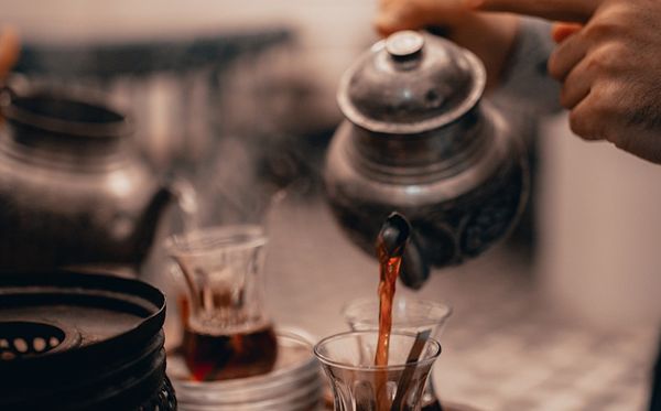 品茗为甚么要三口,茶分三口喝有甚么讲求