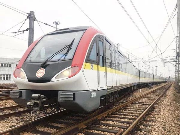 同是地铁为甚么有的叫subway,有的却叫metro?