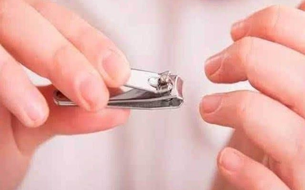 为甚么要常常修剪指甲,常常修剪指甲的益处