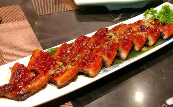 鳗鱼的读音,鳗字怎样读拼音是甚么,鳗鱼的鳗为甚么不读第四声