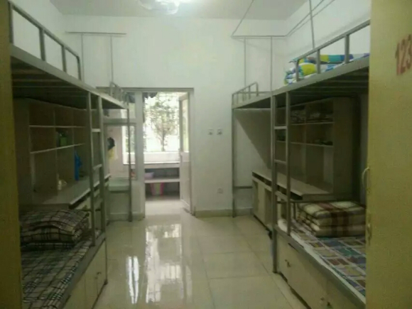 成都师范学院宿舍前提怎样样,有空协调自力洗手间吗？（附宿舍图片）