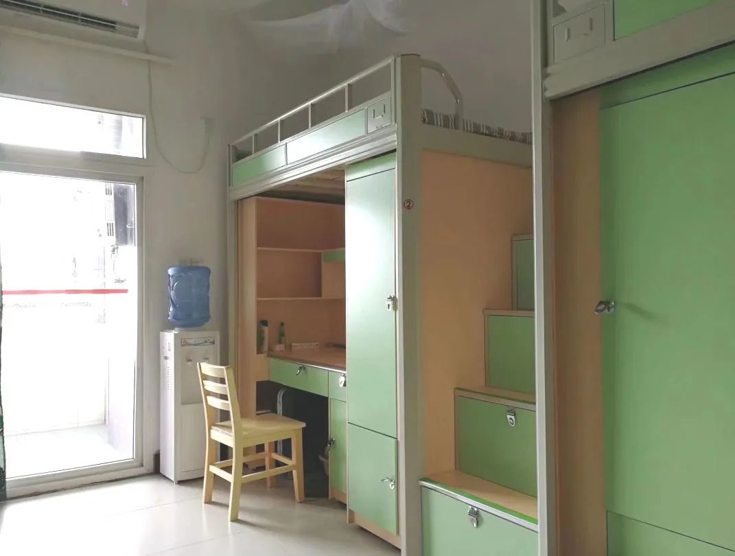 东北政法大学宿舍前提怎样样,有空协调自力洗手间吗？（附宿舍图片）