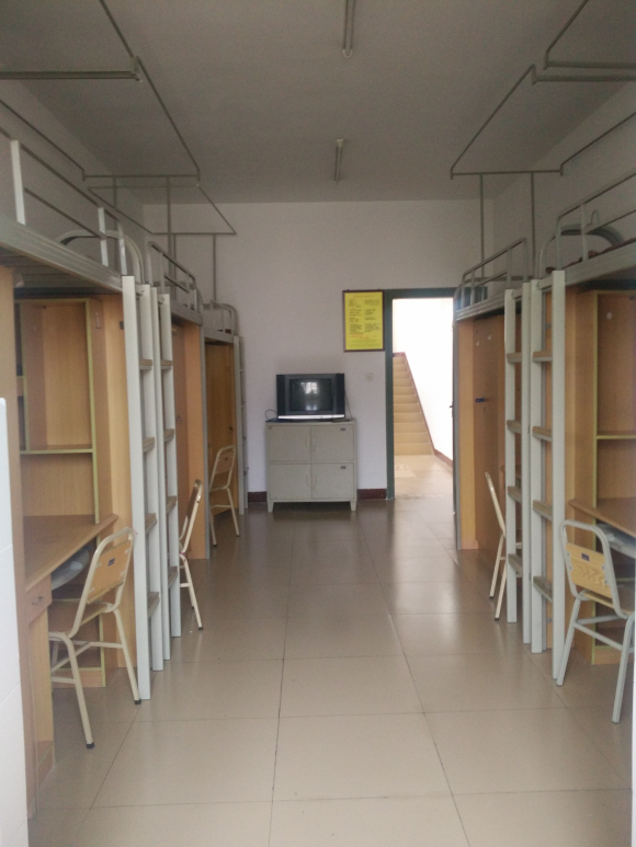 四川片子电视学院宿舍前提怎样样,有空协调自力洗手间吗？（附宿舍图片）