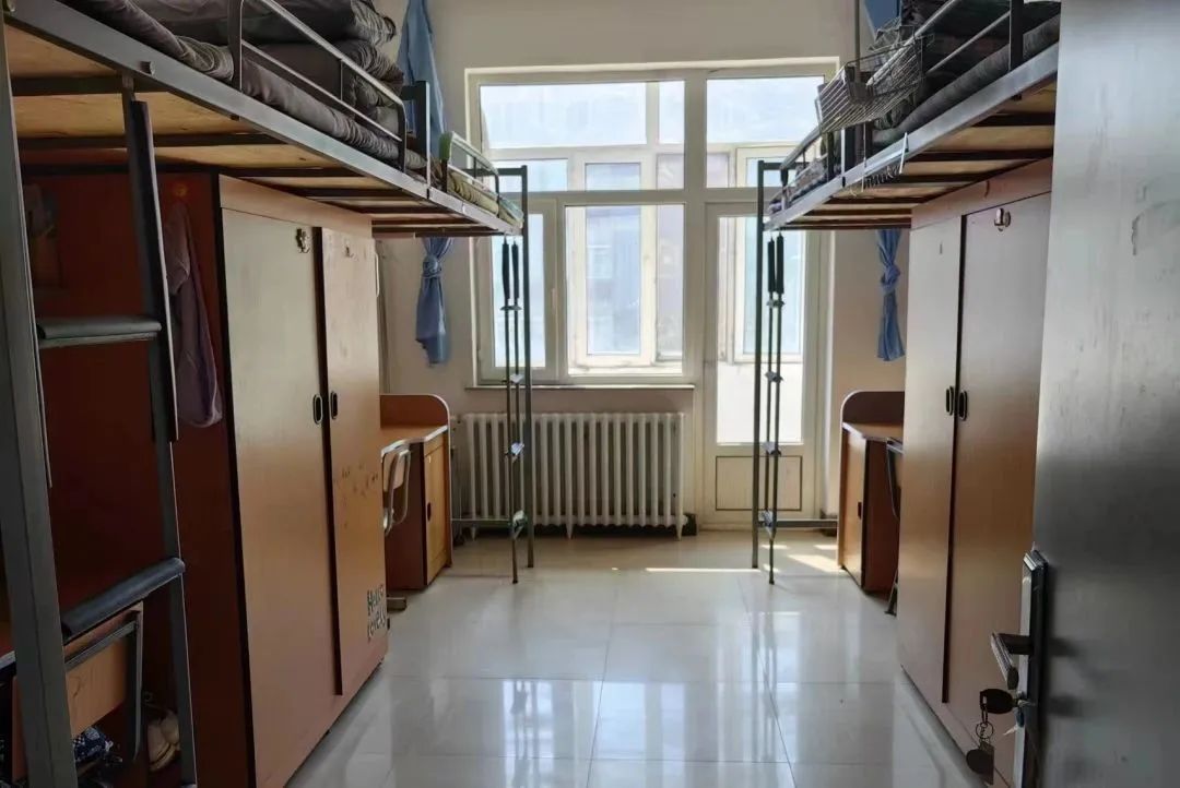 吉林优游大学宿舍前提怎样样,有空协调自力洗手间吗？（附宿舍图片）