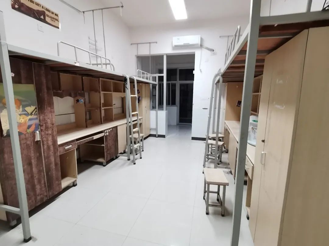 桂林医学院宿舍前提怎样样,有空协调自力洗手间吗？（附宿舍图片）