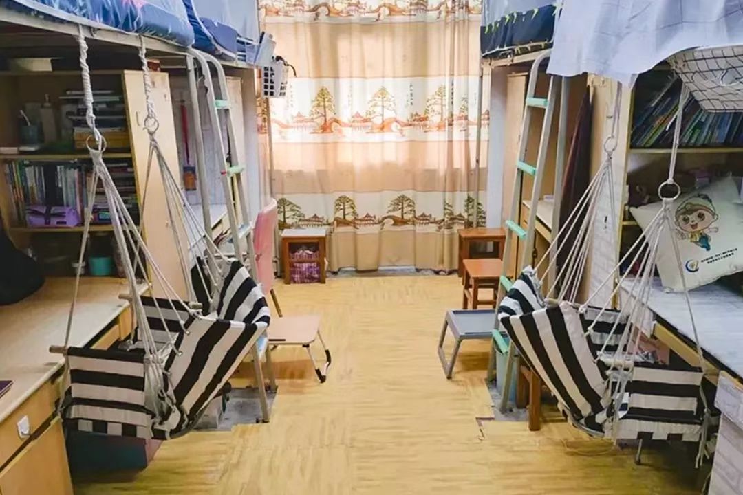 湖北师范大学宿舍前提怎样样,有空协调自力洗手间吗？（附宿舍图片）