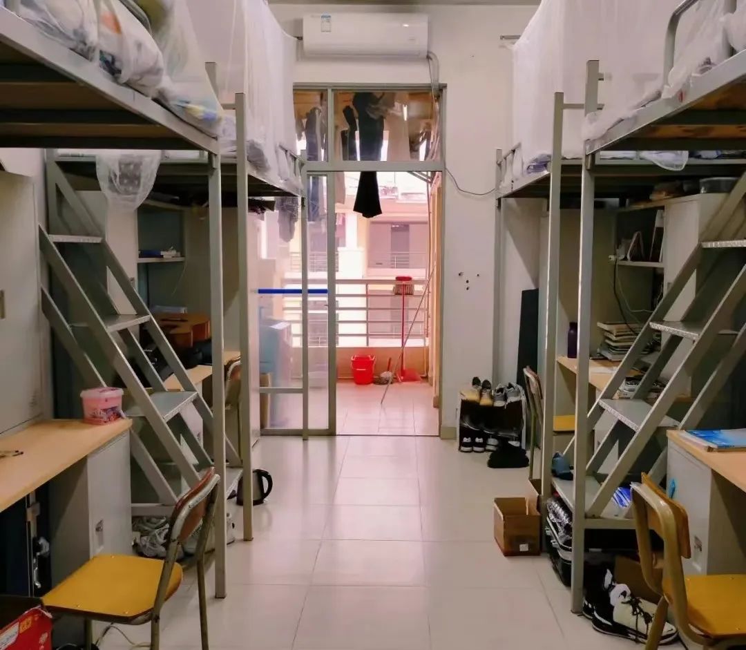 广东医科大学宿舍前提怎样样,有空协调自力洗手间吗?(附宿舍图片)