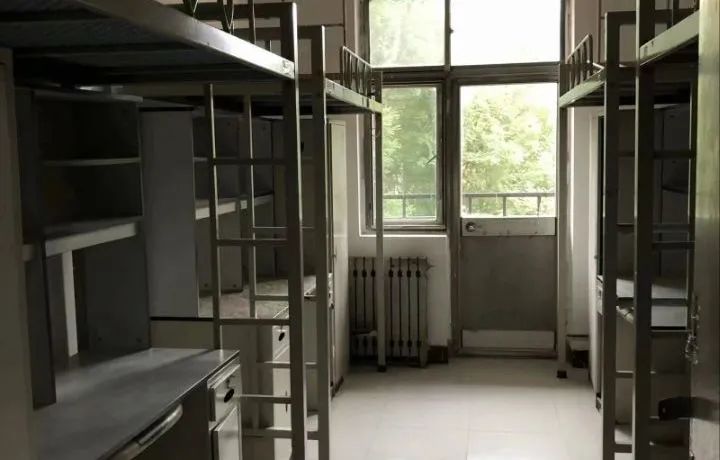 河北地质大学宿舍前提怎样样,有空协调自力洗手间吗?(附宿舍图片)