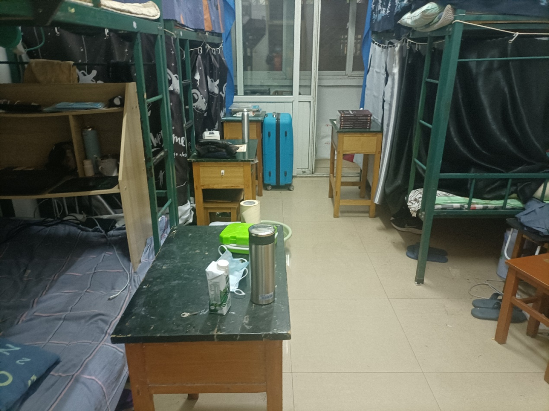 河北产业大学宿舍前提怎样样,有空协调自力洗手间吗?(附宿舍图片)