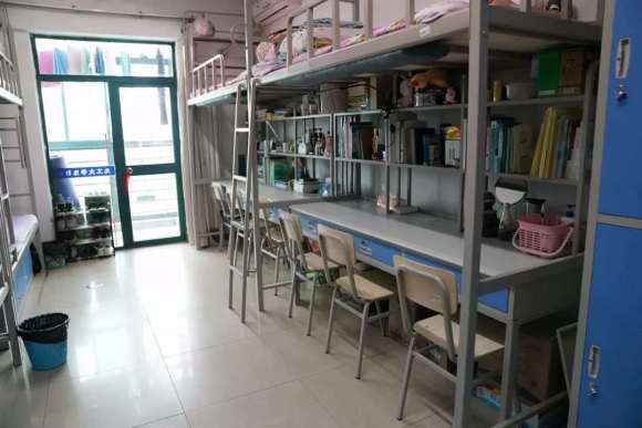 北京产业大学宿舍前提怎样样,有空协调自力洗手间吗？（附宿舍图片）