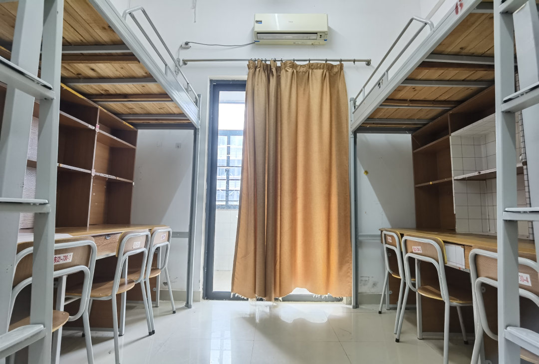 厦门理工学院宿舍前提怎样样,有空协调自力洗手间吗？（附宿舍图片）