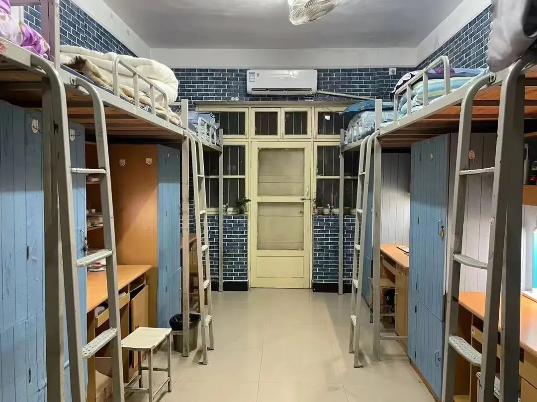 黄淮学院宿舍前提怎样样,有空协调自力洗手间吗？（附宿舍图片）