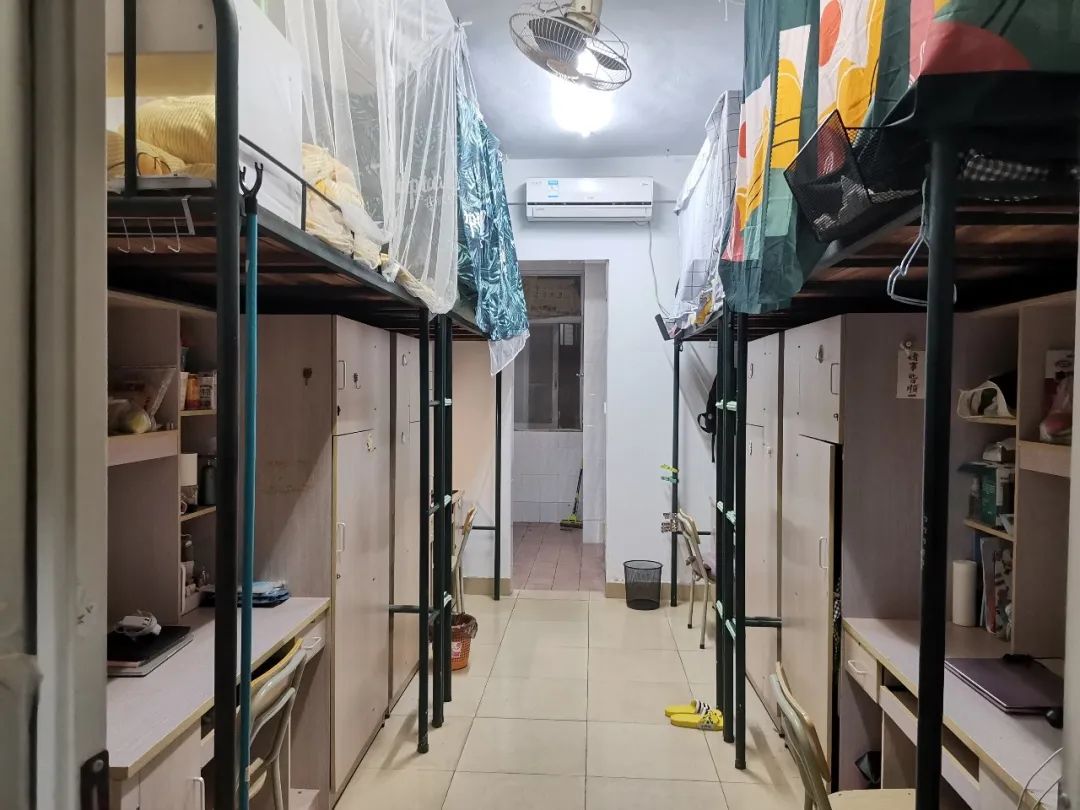 华裔大学宿舍前提怎样样,有空协调自力洗手间吗?(附宿舍图片)