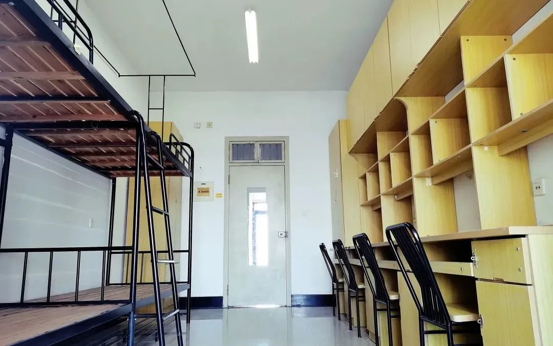 浙江工商大学宿舍前提怎样样,有空协调自力洗手间吗？（附宿舍图片）