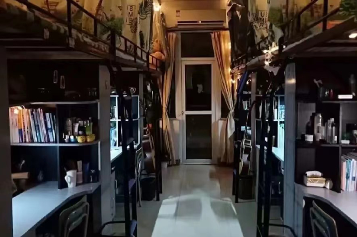 皖南医学院宿舍前提怎样样,有空协调自力洗手间吗？（附宿舍图片）