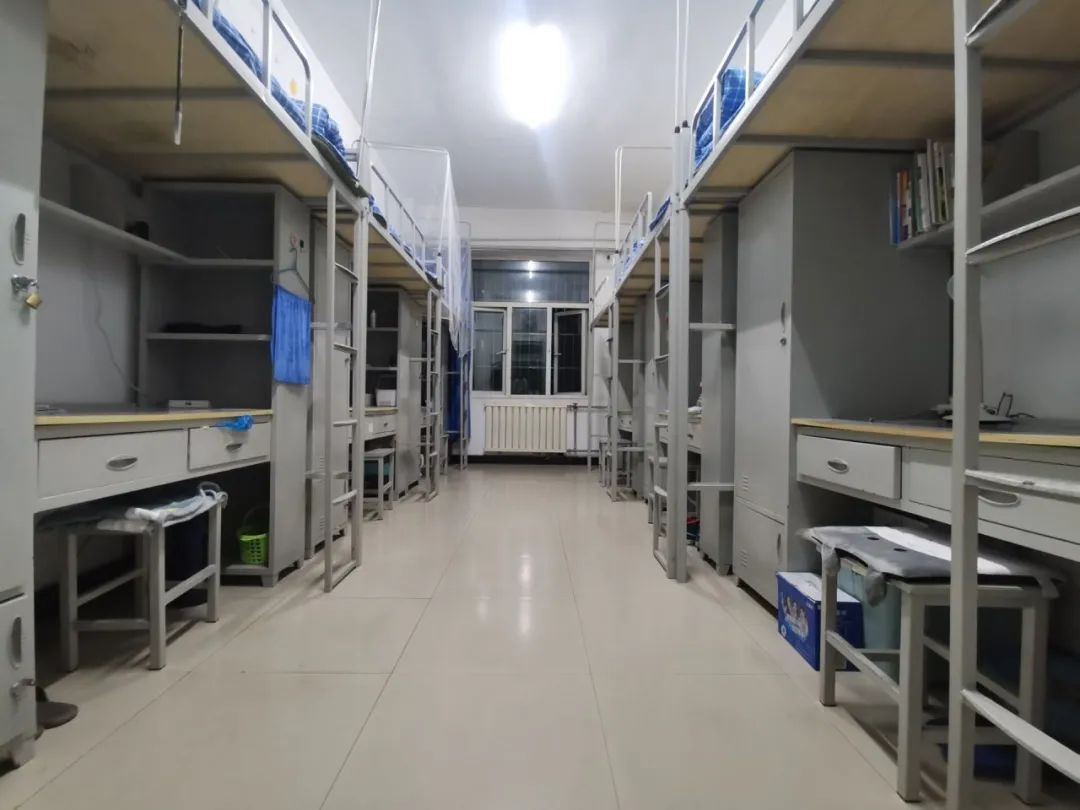 唐山学院宿舍前提怎样样,有空协调自力洗手间吗？（附宿舍图片）