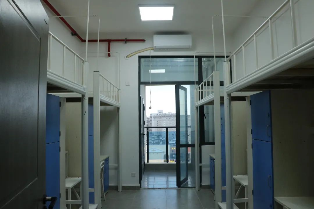 海南大学宿舍前提怎样样,有空协调自力洗手间吗？（附宿舍图片）
