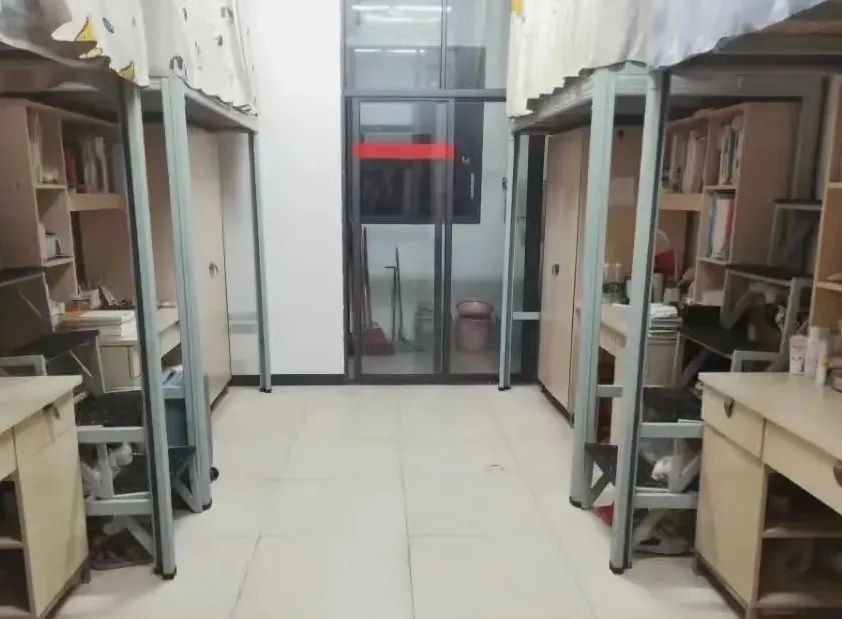 湖南人文科技学院宿舍前提怎样样,有空协调自力洗手间吗？（附宿舍图片）