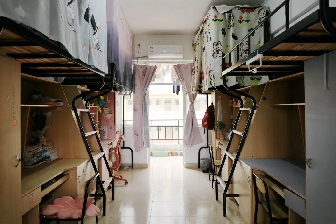 韶关学院宿舍前提怎样样,有空协调自力洗手间吗？（附宿舍图片）