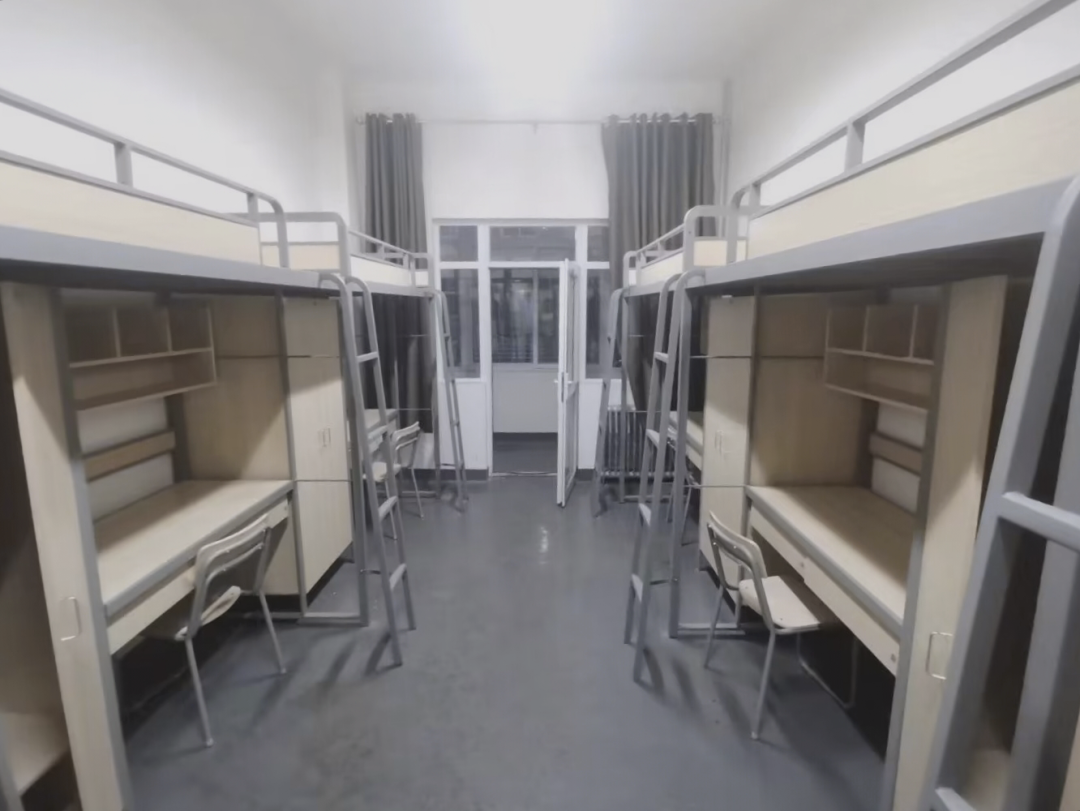 太原科技大学宿舍前提怎样样,有空协调自力洗手间吗？（附宿舍图片）