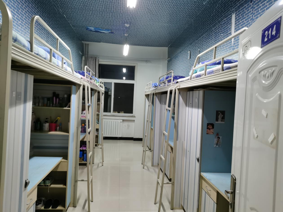 银川动力学院宿舍前提怎样样,有空协调自力洗手间吗？（附宿舍图片）