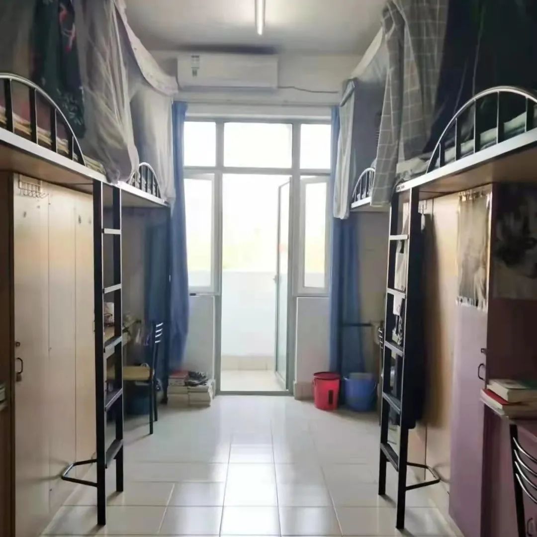 华东师范大学宿舍前提怎样样,有空协调自力洗手间吗？（附宿舍图片）