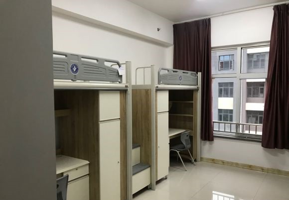 宁夏医科大学宿舍前提怎样样,有空协调自力洗手间吗？（附宿舍图片）