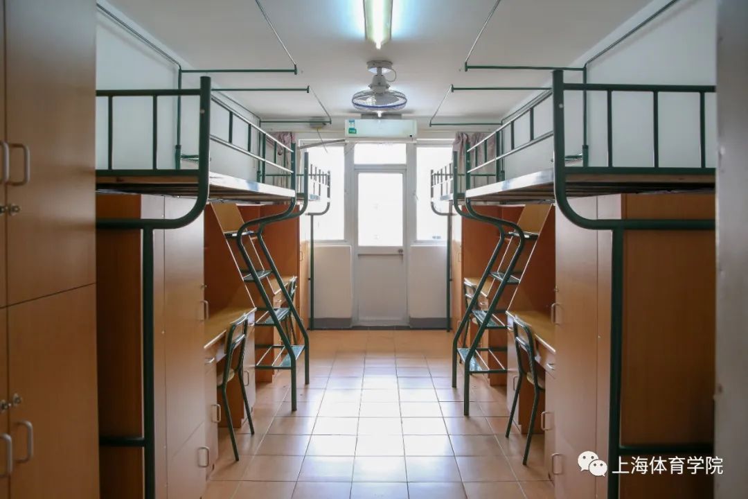 上海体育学院宿舍前提怎样样,有空协调自力洗手间吗？（附宿舍图片）