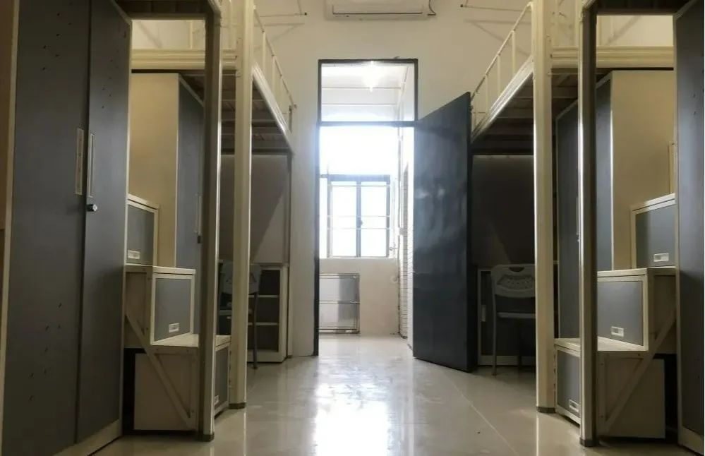 广东理工学院宿舍前提怎样样,有空协调自力洗手间吗?(附宿舍图片)