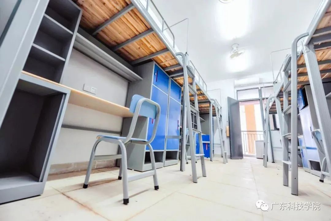 广东科技学院宿舍前提怎样样,有空协调自力洗手间吗？（附宿舍图片）