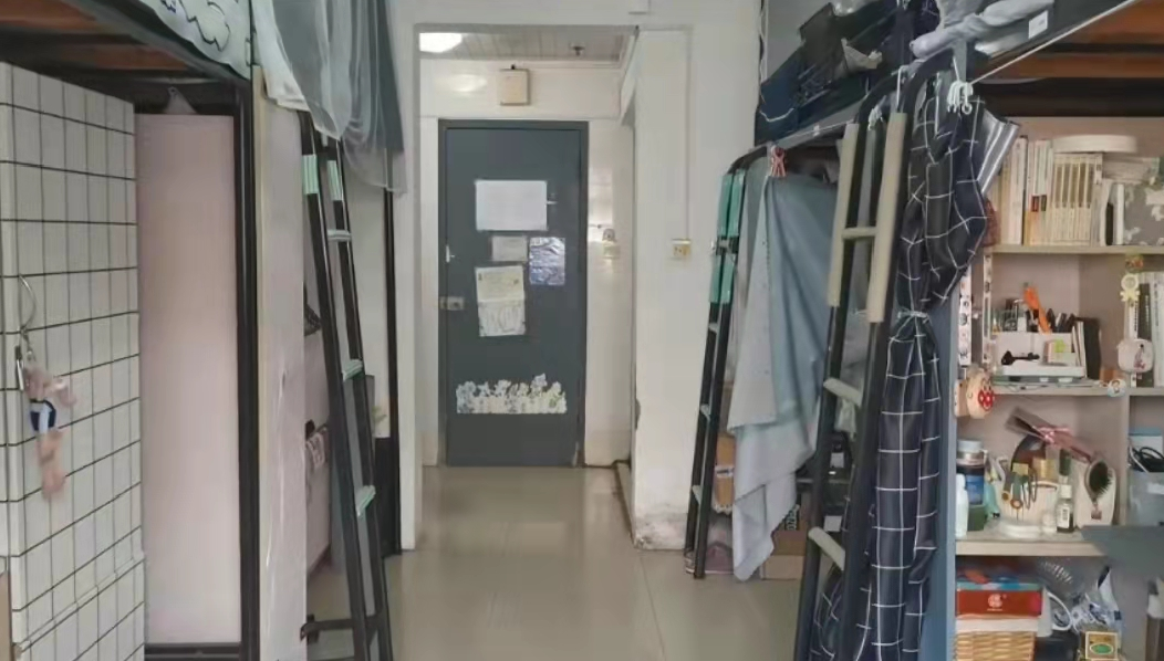 南通大学宿舍前提怎样样,有空协调自力洗手间吗？（附宿舍图片）