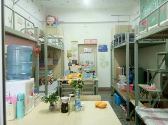 云南西医药大学宿舍前提怎样样,有空协调自力洗手间吗？（附宿舍图片）