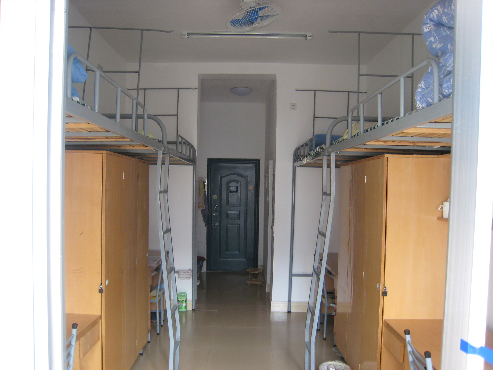 湖南西医药大学宿舍前提怎样样,有空协调自力洗手间吗？（附宿舍图片）