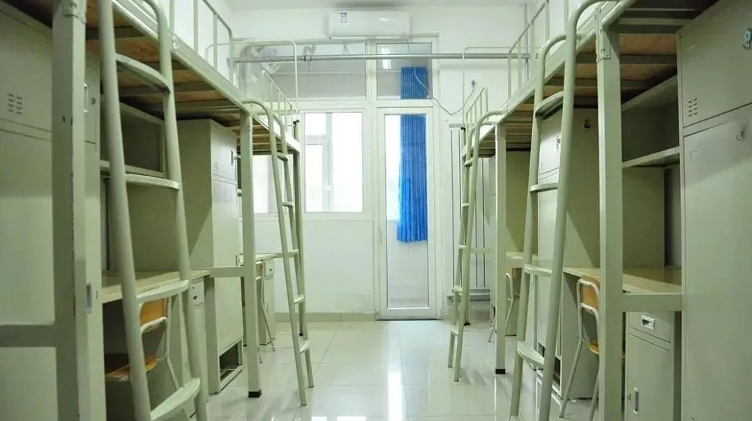 齐鲁医药学院宿舍前提怎样样,有空协调自力洗手间吗?(附宿舍图片)