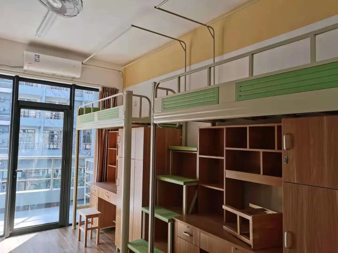 宁波大学宿舍前提怎样样,有空协调自力洗手间吗？（附宿舍图片）