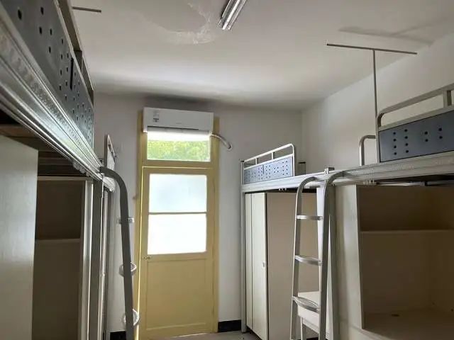 武昌理工学院宿舍前提怎样样,有空协调自力洗手间吗？（附宿舍图片）