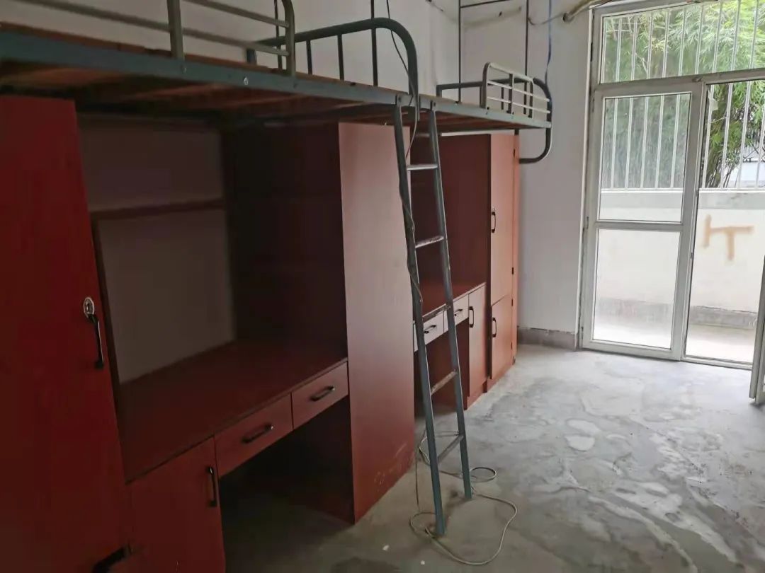 黄山学院宿舍前提怎样样,有空协调自力洗手间吗？（附宿舍图片）