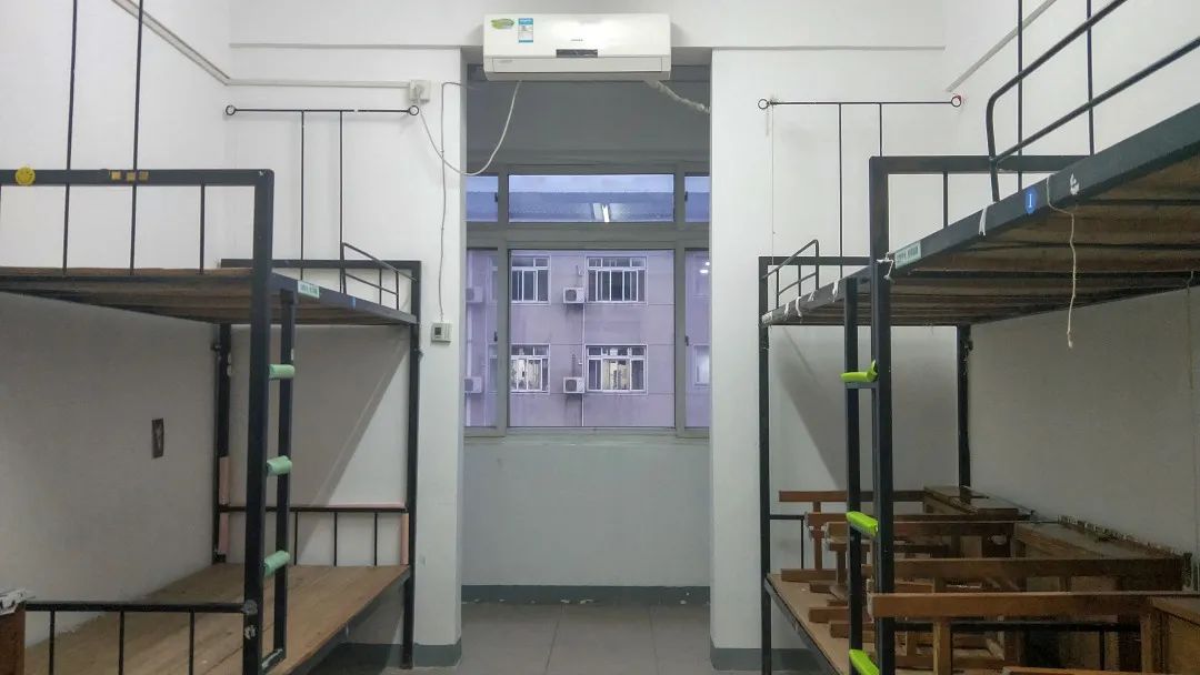 中南民族大学宿舍前提怎样样,有空协调自力洗手间吗？（附宿舍图片）