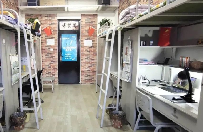 石河子大学宿舍前提怎样样,有空协调自力洗手间吗？（附宿舍图片）
