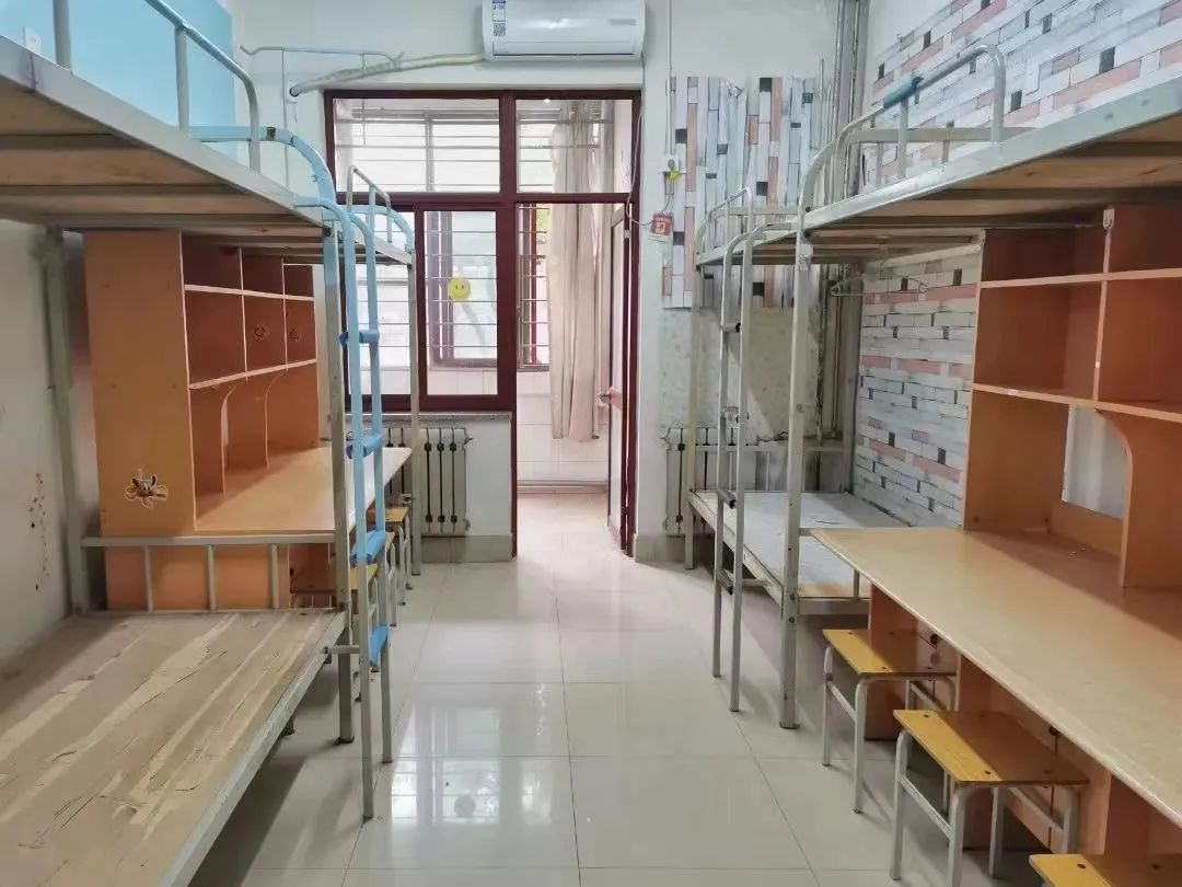 山东西医药大学宿舍前提怎样样,有空协调自力洗手间吗?(附宿舍图片)