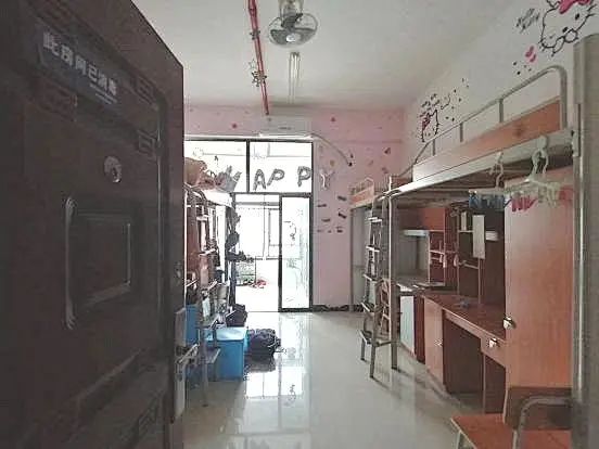 湖南男子学院宿舍前提怎样样,有空协调自力洗手间吗?(附宿舍图片)