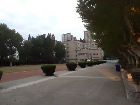 南京市第二十七高等中学简介概略（建校汗青、地点、师资、校训、情况）