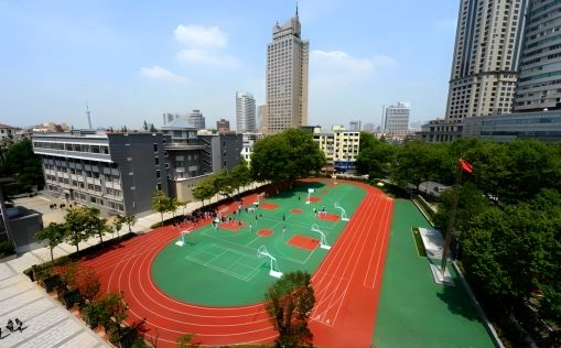 南京大学从属中学简介概略（建校汗青、地点、师资、校训、情况）