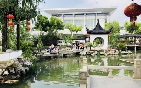 南都门范大学从属尝试黉舍地位在那里_在哪一个区？