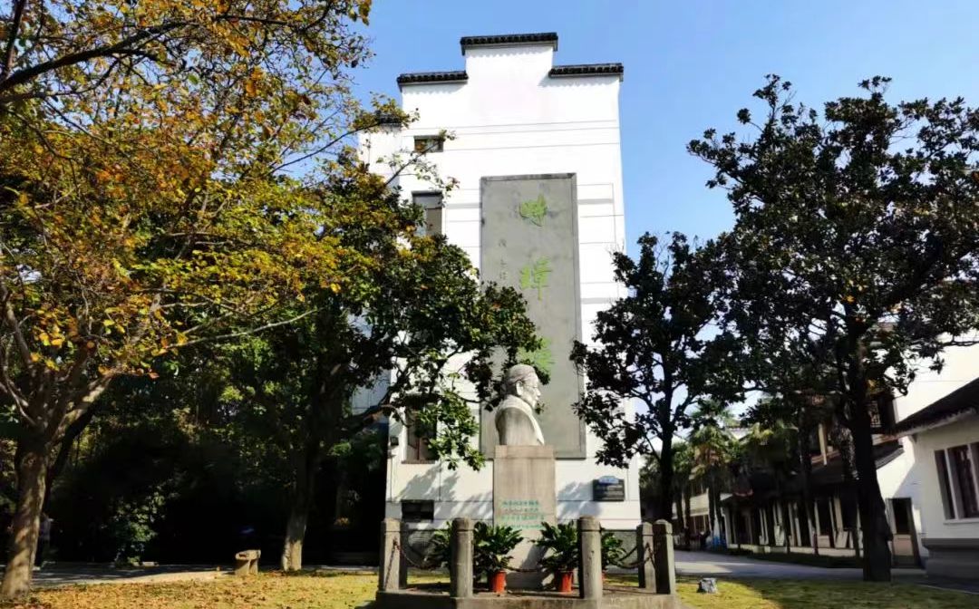 江苏省姑苏第十中黉舍简介概略(建校汗青、地点、师资、校训、情况)