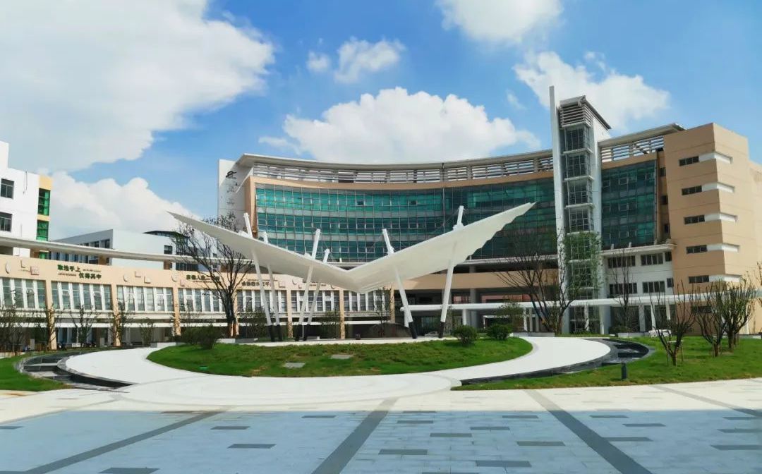 南京航空航天大学姑苏从属中学在姑苏的排名第几,南外属于甚么条理？