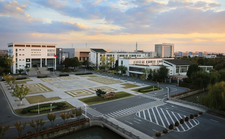 江苏省太仓高等中学地点在那里_在哪一个区？