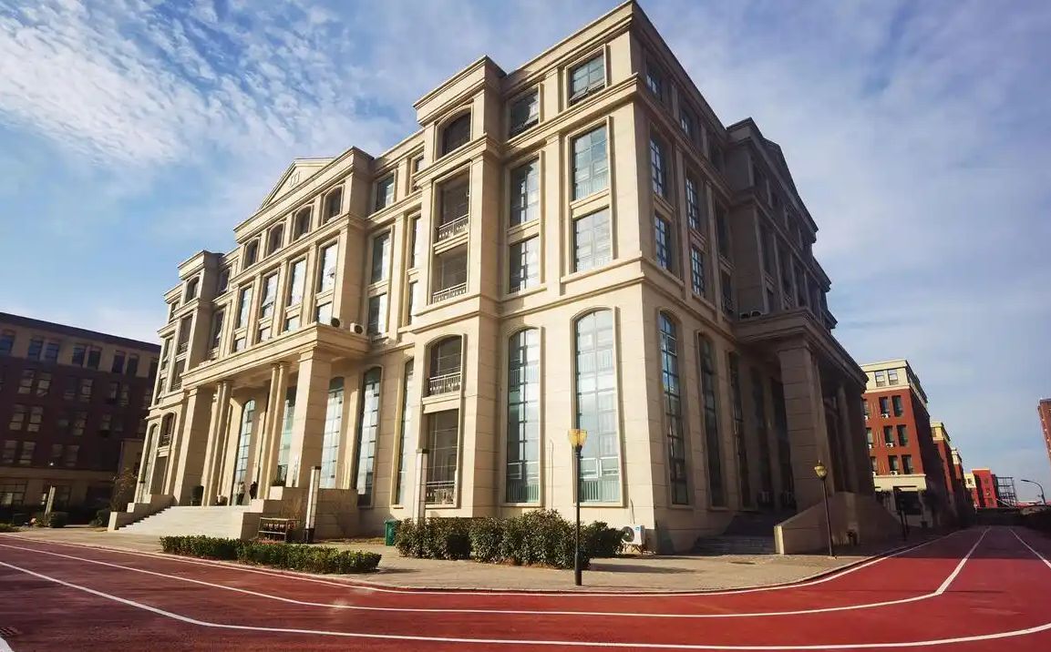 郑州市宇华尝试黉舍简介概略（建校汗青、地点、师资、校训、情况）