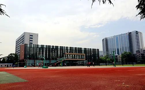 郑州市第二高等中学简介概略（建校汗青、地点、师资、校训、情况）
